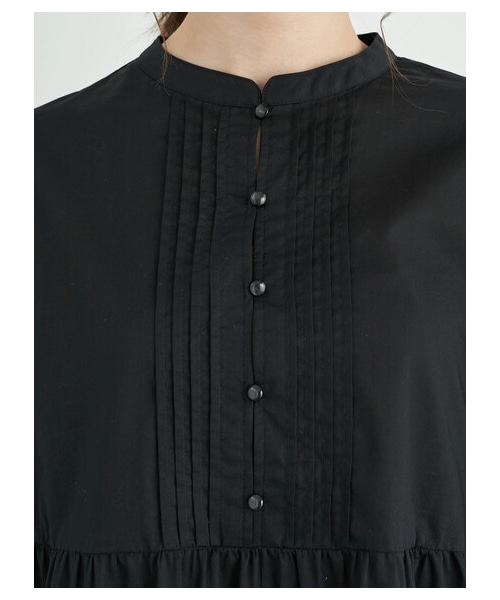 earth music&ecology（アースミュージックアンドエコロジー）の「ティアードピンタックチュニック（ワンピース/ドレス・オフホワイト/ブラック/ライトベージュ・F）」の6枚目の写真