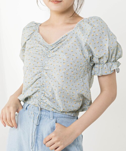 OLIVE des OLIVE（オリーブデオリーブ）の「多幸感クロップド胸くしゅブラウス（シャツ/ブラウス・レディース・オフホワイト/サックスブルー/ブラウン・FREE）」の2枚目の写真