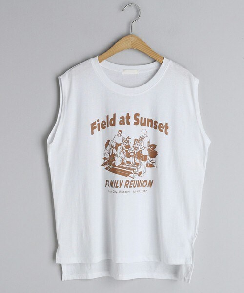 DHOLIC(ディーホリック)の「プリントフレンチスリーブTシャツ・全4色(Tシャツ/カットソー・レディース・レッド/ブルー/ベージュ/ホワイト・ONESIZE)」の2枚目の写真