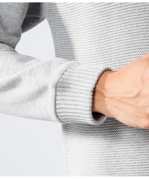 JUNRED（ジュンレッド）の「袖裏毛切替クルーネックニット（トップス・メンズ・グレー/ホワイト/ネイビー・1/2）」の9枚目の写真