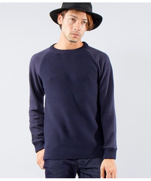 JUNRED（ジュンレッド）の「袖裏毛切替クルーネックニット（トップス・メンズ・グレー/ホワイト/ネイビー・1/2）」の3枚目の写真