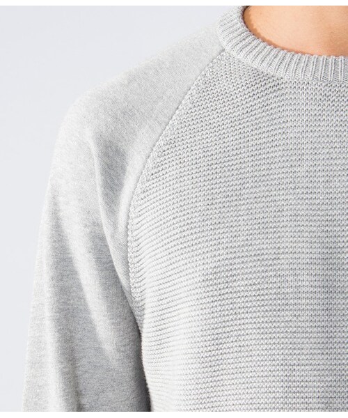 JUNRED（ジュンレッド）の「袖裏毛切替クルーネックニット（トップス・メンズ・グレー/ホワイト/ネイビー・1/2）」の8枚目の写真