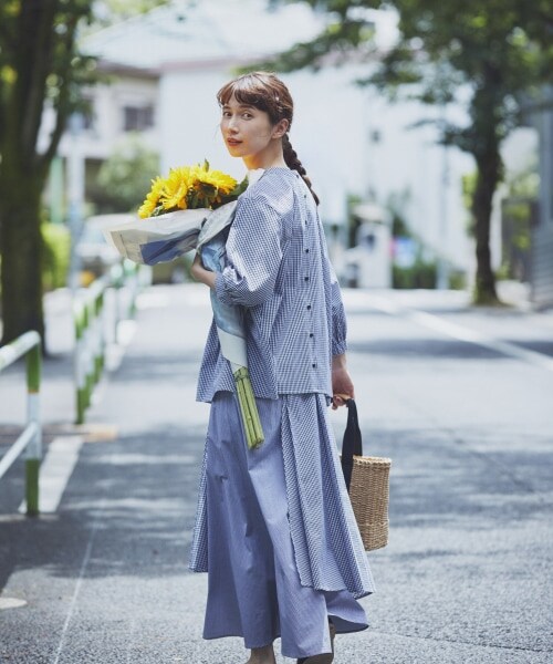 studio CLIP（スタディオクリップ）の「《kazumiさんコラボ》自由着回しスカート（スカート・ブラックギンガム/グリーンギンガム/ブラウンギンガム・M/L）」の4枚目の写真