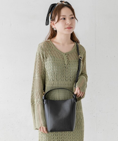 MARCO BIANCHINI(マルコビアンチーニ)の「MARCO BIANCHINI 2WAYバケツ型バッグ(その他・レディース・BLACK/TAUPE/GREEN・one)」の1枚目の写真