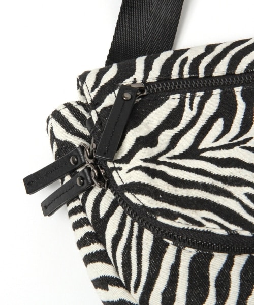 BARNYARDSTORM（バンヤードストーム）の「キレイめ7ポケショルダー