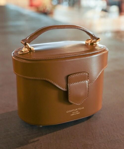 Curensology（カレンソロジー）の「バニティバッグ（バッグ・ブラック/キャメル・FREE）」の2枚目の写真