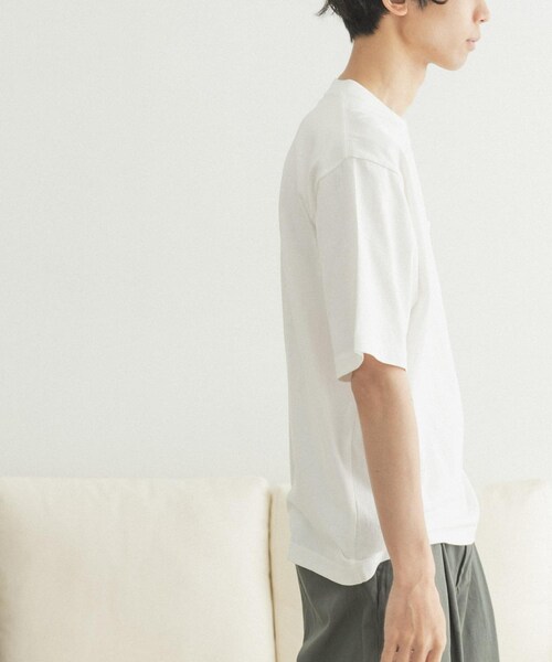 FORK&SPOON(フォークアンドスプーン)の「FORK&SPOON オーガニックコットン刺繍ロゴTシャツ(その他・メンズ・OFF/CHARCOAL・4/5)」の6枚目の写真