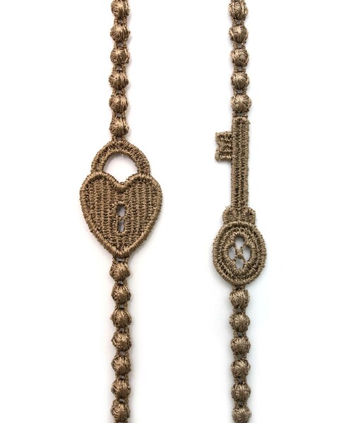 CRUCIANI(クルチアーニ)の「Cruciani Lock & Key Bracelet in Chanel(その他・レディース・Chanel・Adjustable.Length: 25cm)」の1枚目の写真