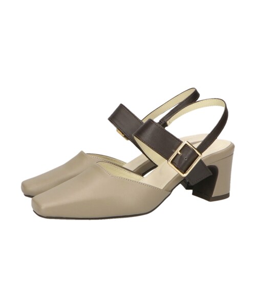 ORiental TRaffic（オリエンタルトラフィック）の「【カタログ掲載】スクエアトゥバックルベルトパンプス（シューズ・レディース・ブラック/キャメル/グレー/ホワイト・33(21.5cm)/34(22.0cm)/35(22.5cm)/36(23.0cm)/37(23.5cm)/38(24.0cm)/39(24.5cm)/40(25.0cm)/41(25.5cm)/42(26.0cm)/43(26.5cm)）」の3枚目の写真