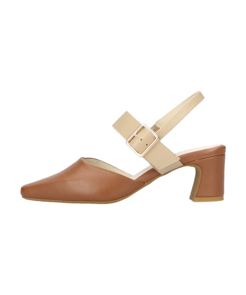 ORiental TRaffic（オリエンタルトラフィック）の「【カタログ掲載】スクエアトゥバックルベルトパンプス（シューズ・レディース・ブラック/キャメル/グレー/ホワイト・33(21.5cm)/34(22.0cm)/35(22.5cm)/36(23.0cm)/37(23.5cm)/38(24.0cm)/39(24.5cm)/40(25.0cm)/41(25.5cm)/42(26.0cm)/43(26.5cm)）」の5枚目の写真