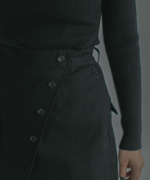 PAGEBOY（ページボーイ）の「プリーツレイヤードナロースカート（スカート・レディース・ブラック/カーキ・F）」の10枚目の写真