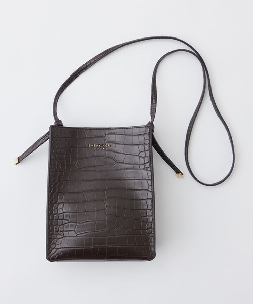 natural couture(ナチュラルクチュール)の「【WEB限定カラー有り】2WAYスクエアショルダー(ショルダーバッグ・レディース・アイボリー/オフホワイト/ベージュ/ブラック/ブラウン・FREE)」の1枚目の写真