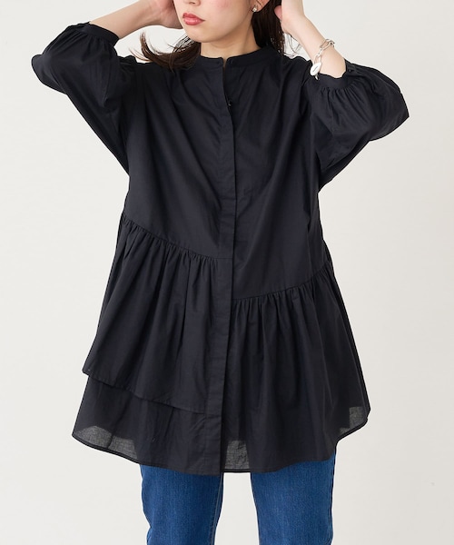 natural couture(ナチュラルクチュール)の「【WEB限定カラー有り】アシメティアードバンドカラーブラウス(シャツ/ブラウス・レディース・オフホワイト/サックスブルー/モカ/ブラック/ミント・FREE)」の3枚目の写真