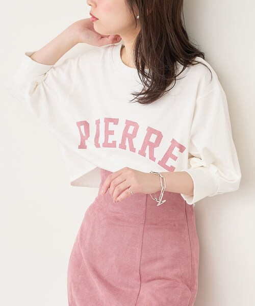 natural couture（ナチュラルクチュール）の「【WEB限定】カレッジロゴボリュームスリーブT（Tシャツ/カットソー・レディース・オフホワイト/グレー/ピンク/ネイビー・FREE）」の2枚目の写真