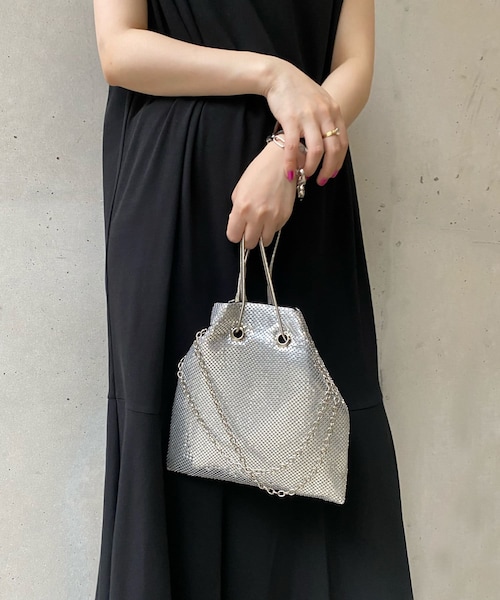 DouDou(ドゥドゥ)の「チェーンポシェット(トートバッグ・レディース・ゴールド/シルバー・F)」の1枚目の写真