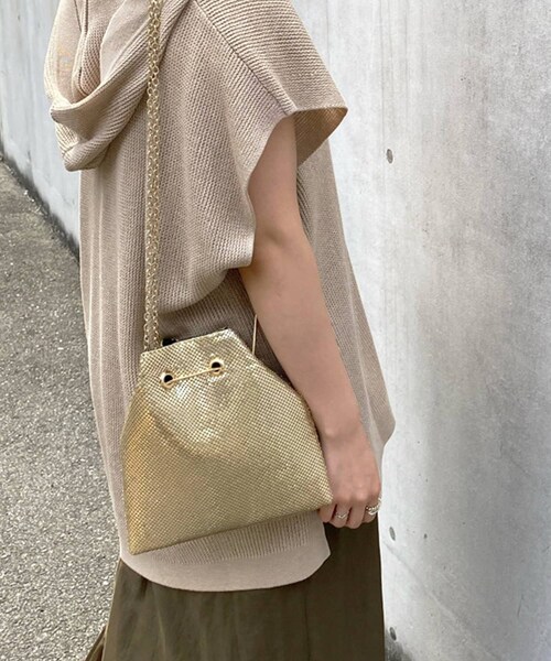 DouDou(ドゥドゥ)の「チェーンポシェット(トートバッグ・レディース・ゴールド/シルバー・F)」の2枚目の写真