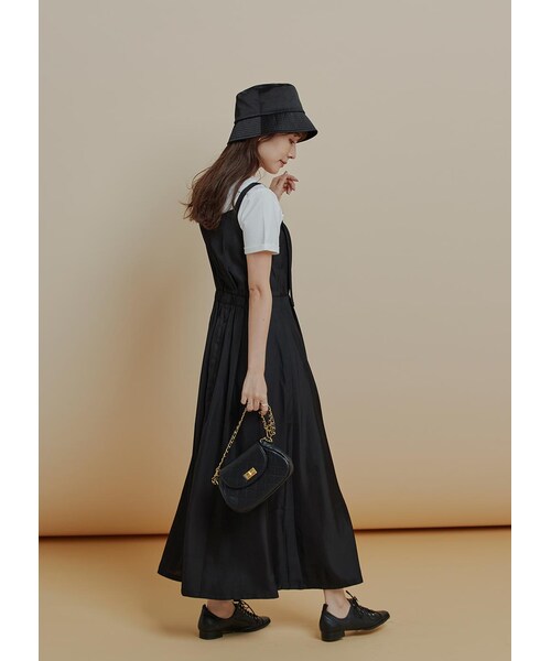 N WITH.（エヌウィズ）の「ショルダーベルトジャンスカ8月下旬（ジャンパースカート・レディース・ベージュ/ブルー系/ブラック・FREE）」の2枚目の写真