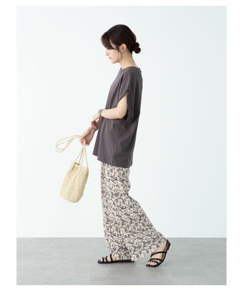 Green　Parks（グリーンパークス）の「・RAY CASSIN フラワーptプリーツパンツ（パンツ・オフホワイト/ブラック・F）」の6枚目の写真