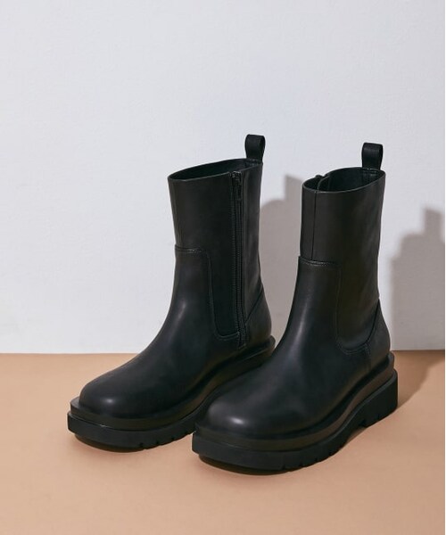 ADAM ET ROPE'（アダムエロペ）の「【WEB限定】トラックソールストレッチブーツ（シューズ・レディース・ブラック/ホワイト・37.0/39.0/38.0/36.0）」の2枚目の写真