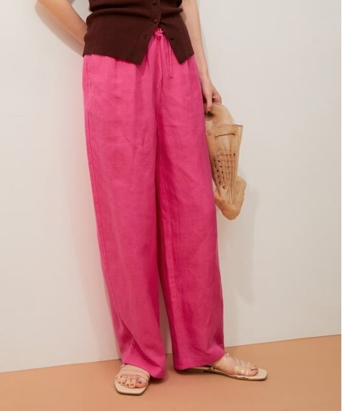 ADAM ET ROPE'（アダムエロペ）の「【アウトレット店舗・WEB限定】カラーリネンイージーパンツ（パンツ・レディース・キミドリ/ブルー/ピンク・F）」の3枚目の写真