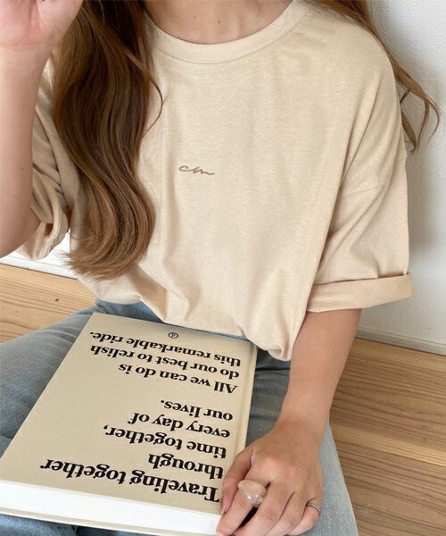 chocomee（チョコミー）の「刺繍ロゴT（Tシャツ/カットソー・レディース・ホワイト/ベージュ/ブラック・FREE）」の3枚目の写真