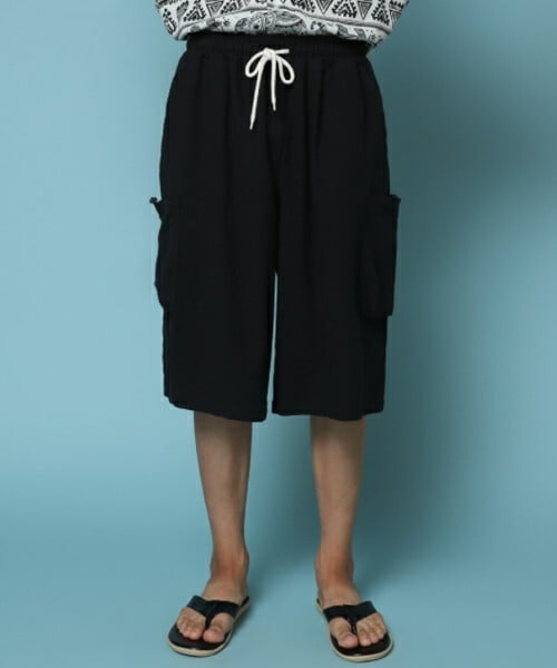 D'MENS by DHOLIC（ディーメンズ）の「リネン混7分丈カーゴワイドパンツ（カーゴパンツ・メンズ・ホワイト/ベージュ/グリーン/ブラック/その他・M/L/XL）」の2枚目の写真