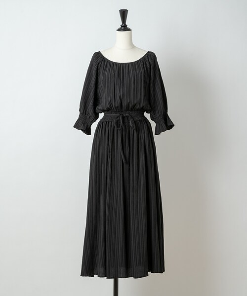 Rewde（ルゥデ）の「シャーリングワッシャーワンピース（1R05-07226）（ワンピース・レディース・ピンク/ブラック/グリーン・M/S）」の2枚目の写真