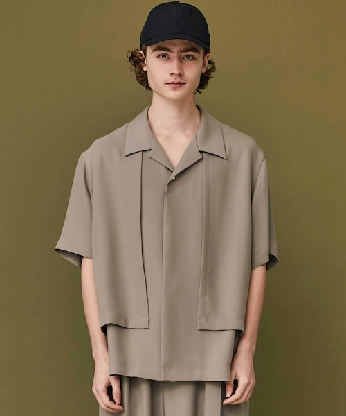 CULLNI(クルニ)の「FRONT LAYERED SHORT SLEEVE SH(その他・メンズ・その他/BLACK/GREY BEIGE/BLUE・1/2)」の4枚目の写真