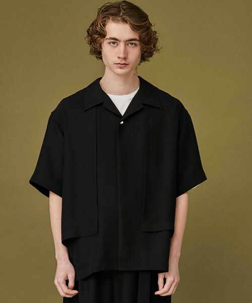 CULLNI(クルニ)の「FRONT LAYERED SHORT SLEEVE SH(その他・メンズ・その他/BLACK/GREY BEIGE/BLUE・1/2)」の2枚目の写真