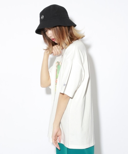 PAGEBOY（ページボーイ）の「【PAGEBOYLIM】オイルアートＴ【WEB先行予約】（トップス・レディース・オフホワイト/ブラック・M, L）」の5枚目の写真