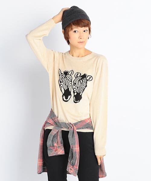 DOUBLE NAME（ダブルネーム）の「【STYLE BOOK掲載】しまうまＦＡＣＥニットトップス（トップス・レディース・チャコールグレー/キナリ/杢グレー・FREE）」の3枚目の写真