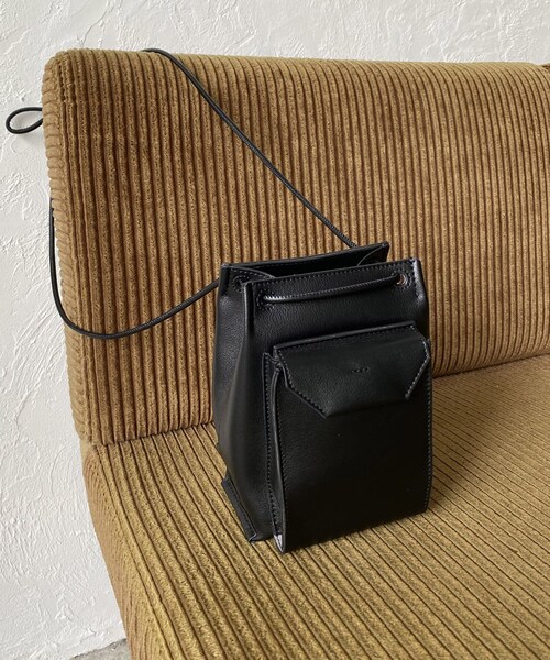 CAPRICIEUX LE'MAGE(カプリシューレマージュ)の「レザーショルダー&エコバッグセット(トートバッグ・レディース・ブラック/ピンク/ベージュ・F)」の2枚目の写真