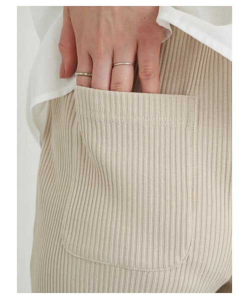 earth music&ecology（アースミュージックアンドエコロジー）の「すきな丈カットリブパンツ（パンツ・ブラック/ブラウン/ミント/エクリュ・F）」の5枚目の写真