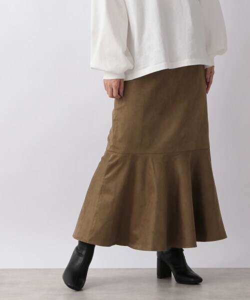 LOWRYS FARM（ローリーズファーム）の「スエードマーメイドスカート（スカート・グレー/ブラウン・M/L）」の2枚目の写真
