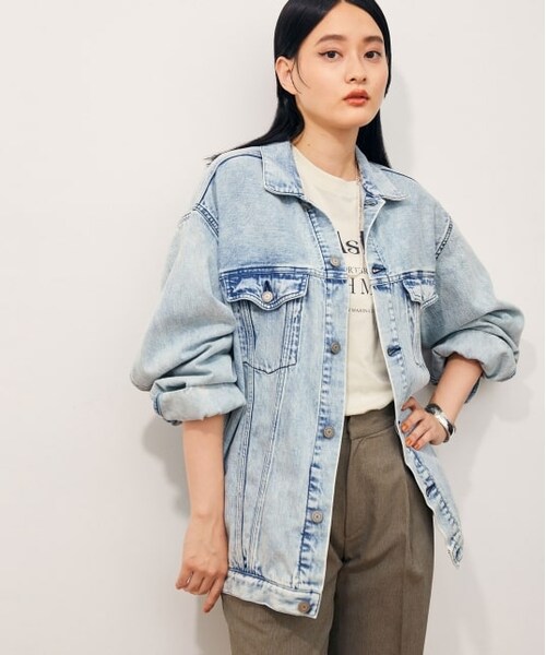 ADAM ET ROPE'（アダムエロペ）の「サスティナブルデニムジャケット（ジャケット/アウター・レディース・チャコール/ブルー系3・F）」の2枚目の写真