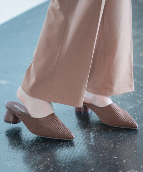 Andemiu(アンデミュウ)の「ニットミュール(シューズ・レディース・ブラック19/ブラウン50/アイボリー52・S(22.5cm)/M(23.5cm)/L(24.5cm))」の2枚目の写真