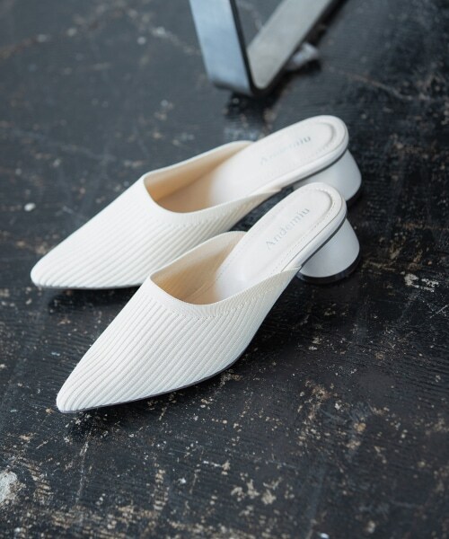 Andemiu(アンデミュウ)の「ニットミュール(シューズ・レディース・ブラック19/ブラウン50/アイボリー52・S(22.5cm)/M(23.5cm)/L(24.5cm))」の3枚目の写真