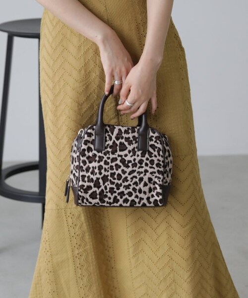 RAY CASSIN(レイカズン)の「スクエアボストンバッグ(バッグ・レディース・シルバー/クロ系/チャ系・FREE)」の5枚目の写真