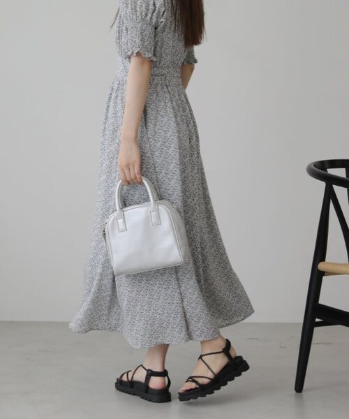 RAY CASSIN(レイカズン)の「スクエアボストンバッグ(バッグ・レディース・シルバー/クロ系/チャ系・FREE)」の22枚目の写真