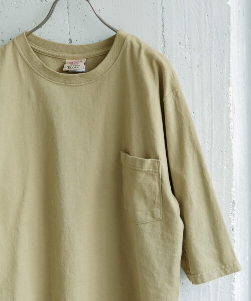 Goodwear(Since1983)(グッドウェア)の「【別注】Goodwear×DOORS 6分袖ポケットTシャツ(その他・メンズ・BrickBrown/DesertSage/FadeBlack/SlateBlue・M/L)」の2枚目の写真