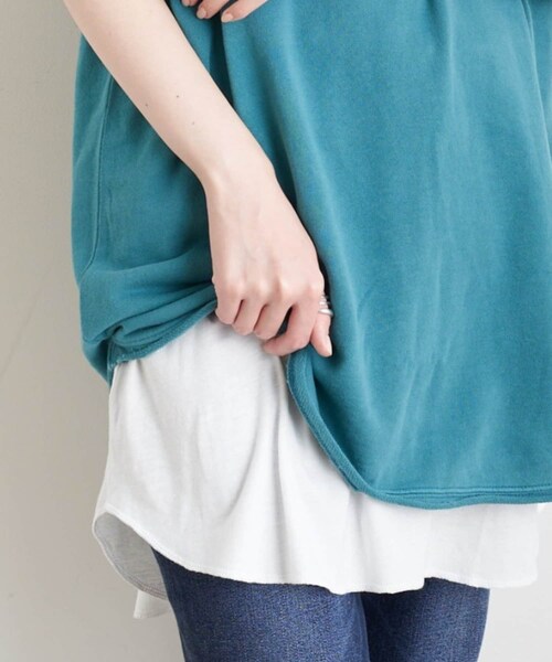 CIAOPANIC TYPY（チャオパニックティピー）の「【タンク付き】ピグメントスウェット（Tシャツ/カットソー・レディース・グリーン/チャコールグレー/トープ・ONE）」の2枚目の写真