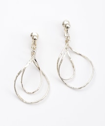 3coins | 2連ドロップ型メタルイヤリング(イヤリング)