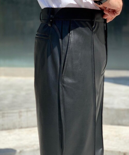 Toironier（トワロニエ）の「Toironier/トワロニエ/VEGAN LEATHER PANTS/ヴィーガンレザーパンツ（パンツ・メンズ・BLACK・F）」の5枚目の写真