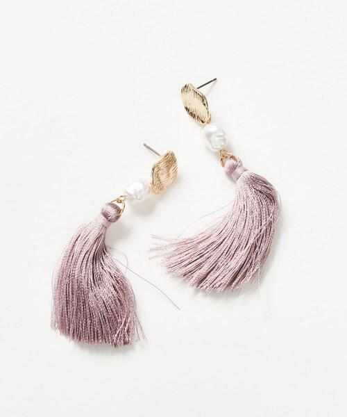 3coins(3coins)の「パールタッセルピアス(ピアス(両耳用)・アイボリー/その他/グリーン・0)」の1枚目の写真