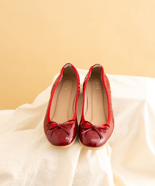 me（ミイ）の「me Enamel Leather Ballerina（その他・レディース・ベージュ/ブラック/レッド・22/22.5/23/23.5/24/24.5）」の12枚目の写真