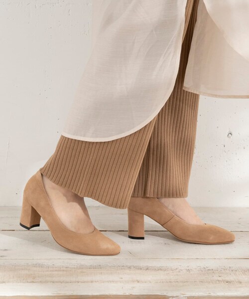 me（ミイ）の「me Plain Pumps（その他・レディース・ベージュ/ブラック/キャメル/グリーン/ベージュスムース/ブラックスムース・22/22.5/23/23.5/24/24.5）」の10枚目の写真