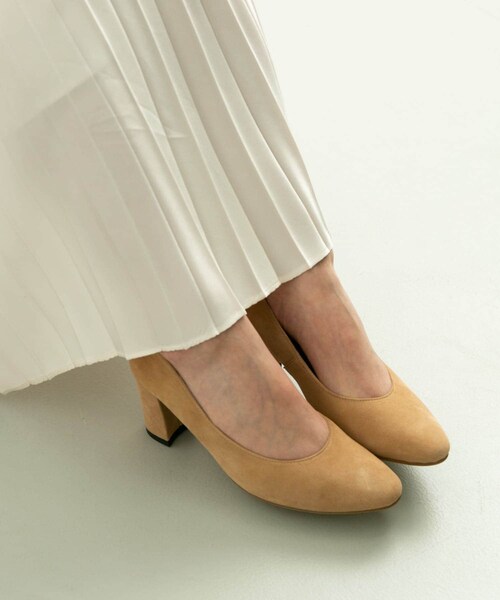 me（ミイ）の「me Plain Pumps（その他・レディース・ベージュ/ブラック/キャメル/グリーン/ベージュスムース/ブラックスムース・22/22.5/23/23.5/24/24.5）」の15枚目の写真