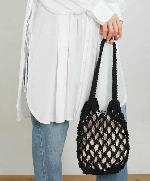 Crisp（クリスプ）の「マクラメバッグ[c3k2900b]（ハンドバッグ・レディース・ベージュ/ブラック・FREE）」の2枚目の写真