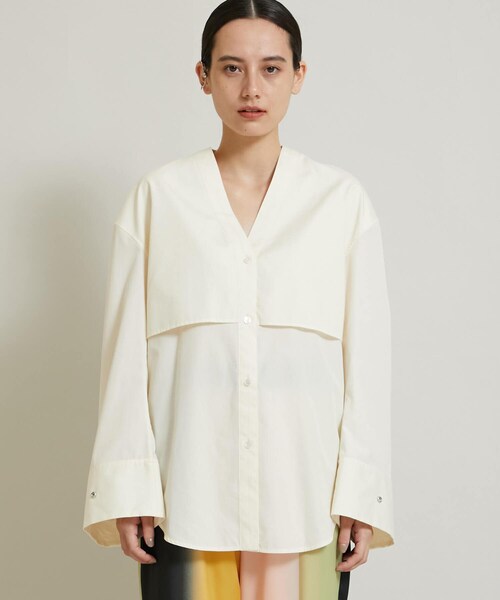 CINOH（チノ）の「別注Vネックシャツ 21WBL502（その他・レディース・IVORY）」の4枚目の写真