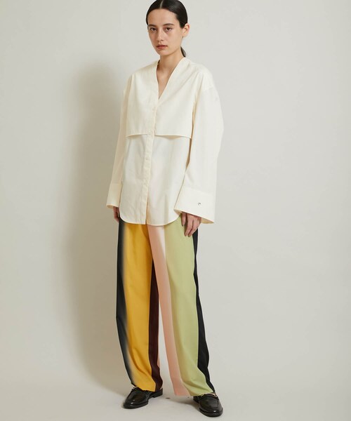 CINOH（チノ）の「別注Vネックシャツ 21WBL502（その他・レディース・IVORY）」の3枚目の写真